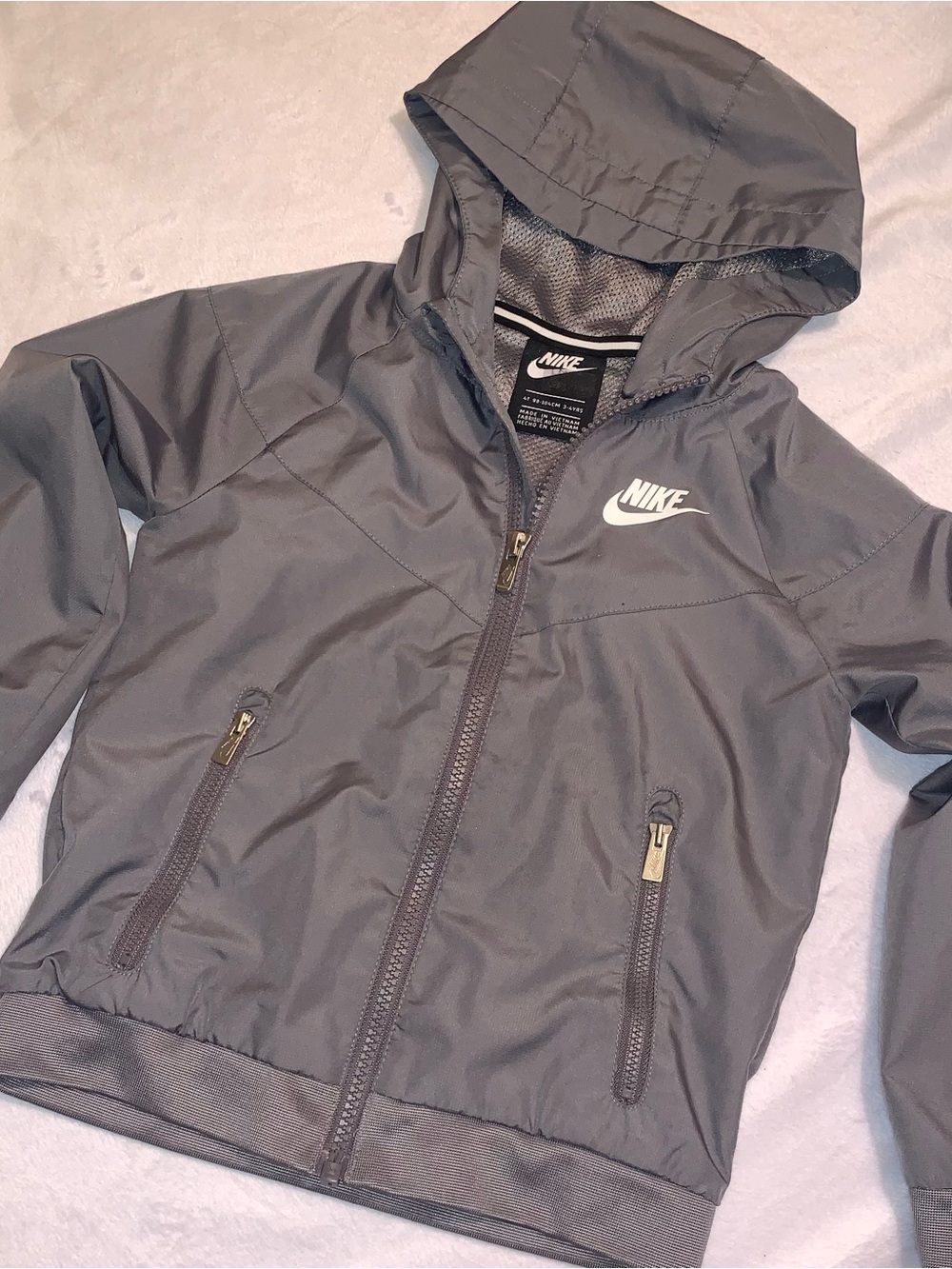 Nike Kids Full-Zip Lightweight Hooded Jacket Grey Size 4T Zippered Side Pockets